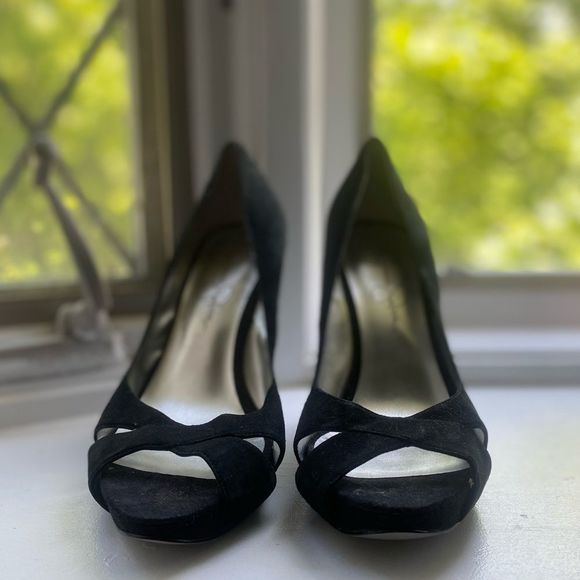 Classy, Sexy, Professional Jessica Simpson Peep Toe Wedges, Black, Size 7! ๐ โจ - Picture 2 of 11